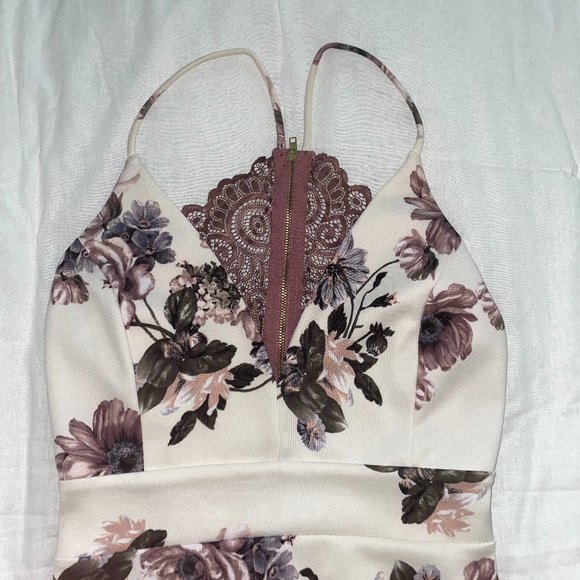 Windsor Fab in Floral Lace Back Mini Dress - Picture 2 of 7